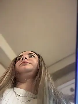 imlindapink online show from January 9, 7:07 pm