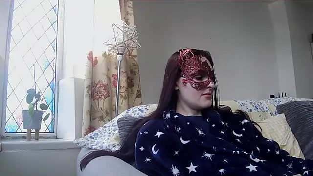 LexiSnowUK online show from March 18, 10:09 am