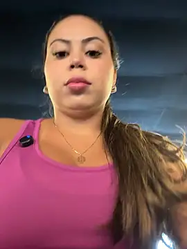 lariic online show from February 9, 3:03 pm