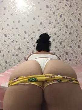 Candy Queenn online show from February 6, 9:12 am