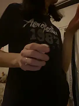 Snapshot of kittyprettybby chatting on October 20, 4:15 am kittyprettybby online show from October 20, 4:15 am