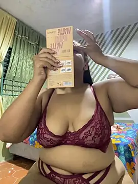 Evabigass online show from September 25, 9:45 pm