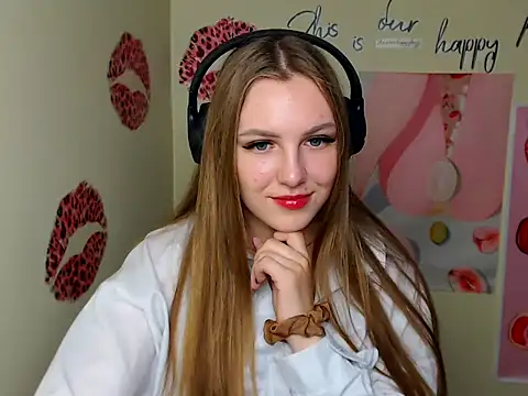 Snapshot of _AlMamiyy_ chatting on September 14, 7:39 am  AlMamiyy  online show from September 14, 7:39 am