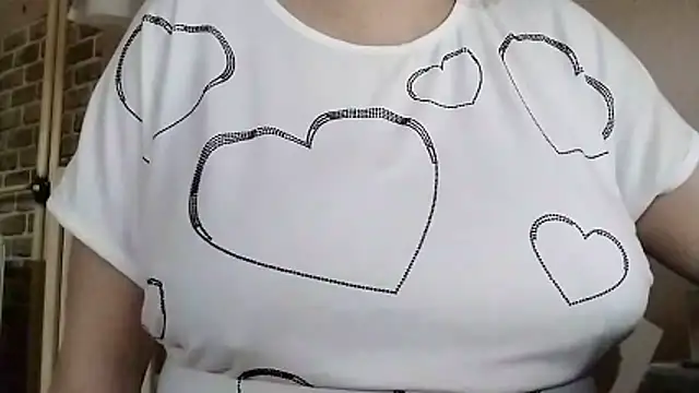 AalinnaK online show from November 21, 12:40 pm