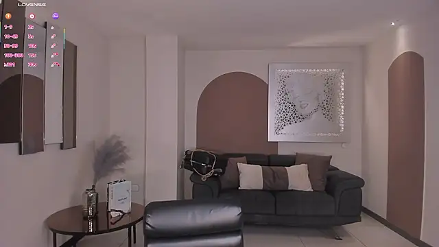 TaraLawrence online show from January 31, 7:23 pm