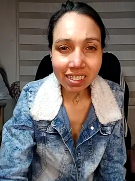 KimPielCanela online show from October 4, 11:42 pm