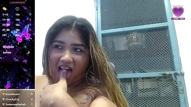 Gabycutee online show from September 28, 10:48 pm