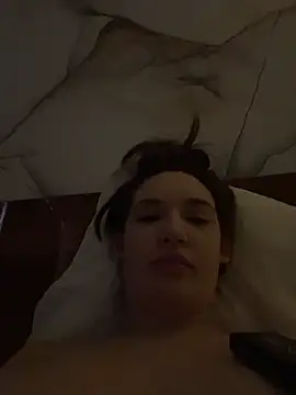 Holly Molii online show from April 4, 5:17 am