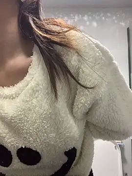 Aimeil online show from March 27, 3:13 pm