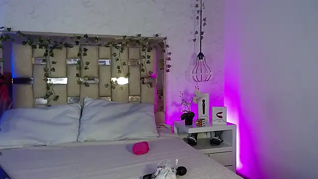 GigiVolkova online show from November 27, 3:53 am