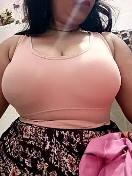 cute-mahek online show from February 12, 3:36 pm