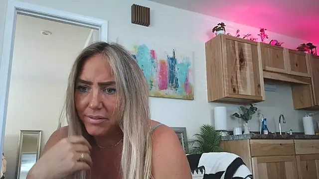 sunshinekisses online show from September 26, 4:59 pm