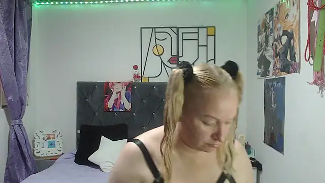 emperabigbootybigass online show from June 3, 2:33 pm