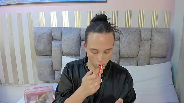 nova lane online show from April 10, 7:53 pm