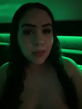 iTrapXXX online show from April 18, 8:17 am