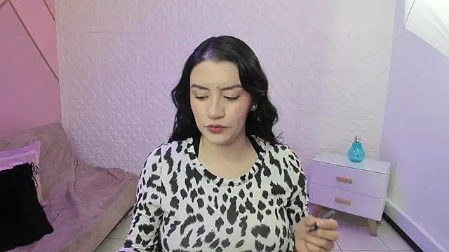 Violetaa diazz online show from October 3, 9:20 pm