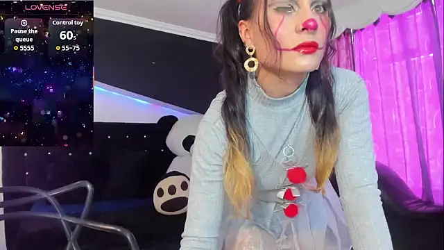 Coral Gibson online show from November 1, 1:48 pm