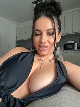 melissablack online show from October 4, 11:38 am