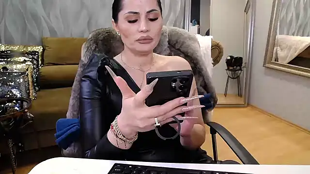 Sara Poison online show from March 22, 8:20 am