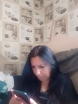 Veronica-Celie online show from October 6, 7:25 am