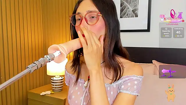 doll bella  online show from April 14, 7:58 pm