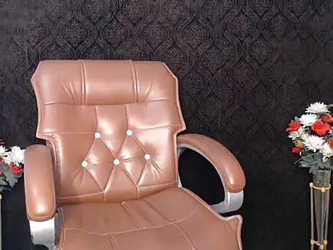 Wish Queen online show from October 28, 5:52 pm