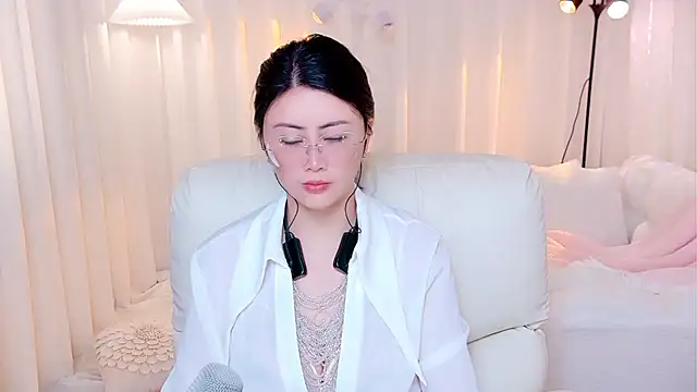 Daisy7 11 online show from July 15, 1:16 pm