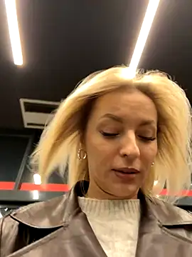 Diamond Bunny  online show from November 30, 12:42 pm