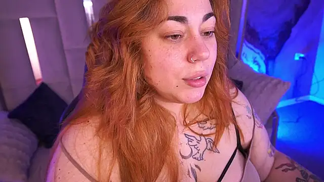 Kittywakee online show from December 14, 10:48 pm