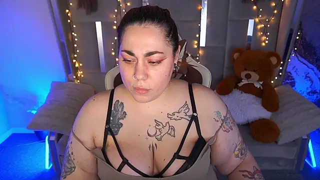 Kittywakee online show from March 25, 10:56 pm