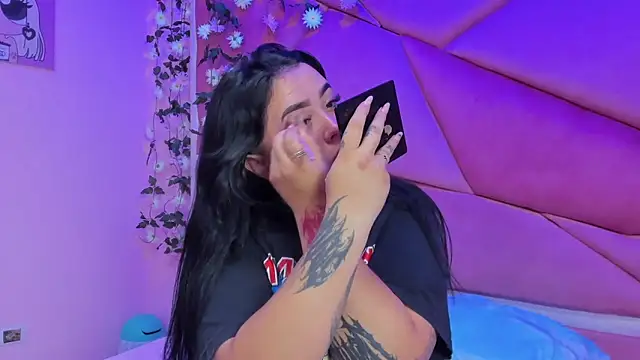 Victoria Rossy online show from December 15, 7:41 pm