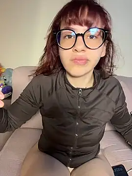 AgnesCampp online show from April 22, 8:50 pm