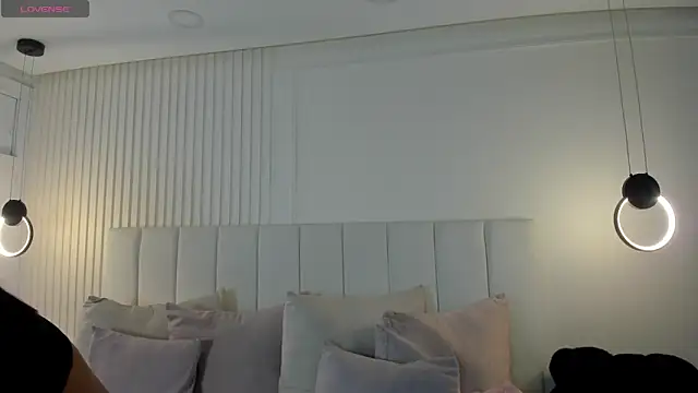 natali henao online show from November 19, 10:10 pm