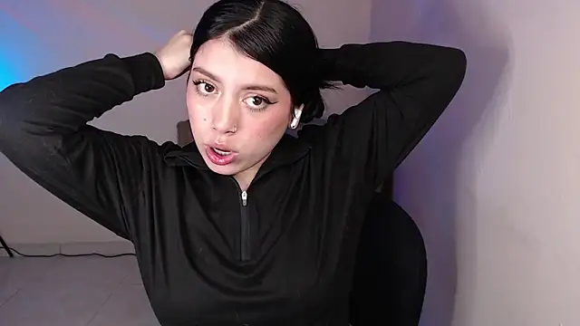 iam emy online show from February 6, 7:12 am