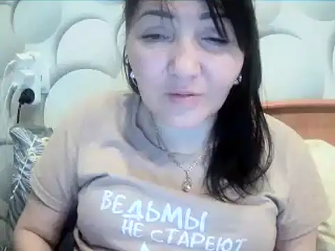 ClaireSunset online show from March 31, 6:41 pm