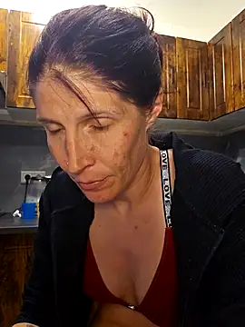 Lenchen  online show from April 6, 7:48 pm