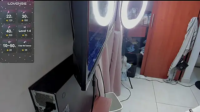 Alenajones online show from November 9, 12:05 am