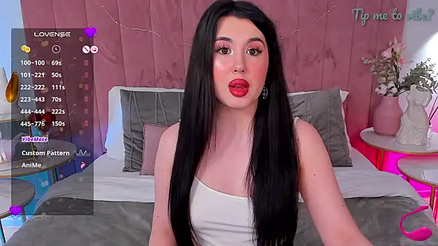 Mayzzie online show from February 11, 7:15 pm