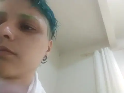 Snapshot of LuciEdengod chatting on October 17, 2:31 pm LuciEdengod online show from October 17, 2:31 pm