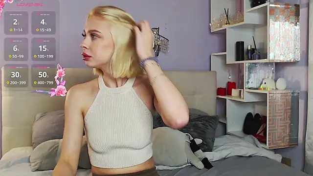 White Lioness online show from January 13, 4:55 pm