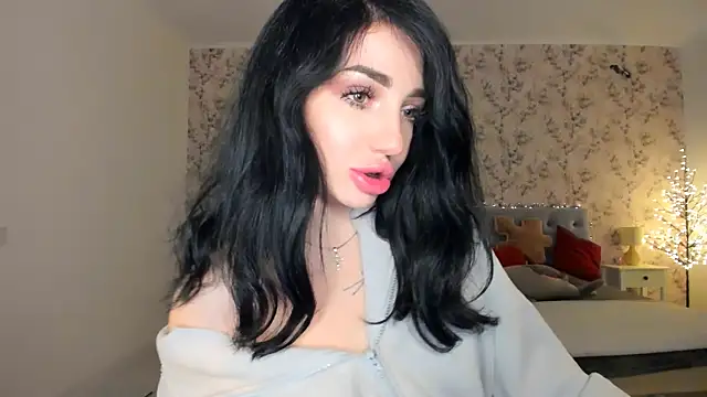 NancyLovee  online show from December 13, 11:21 pm