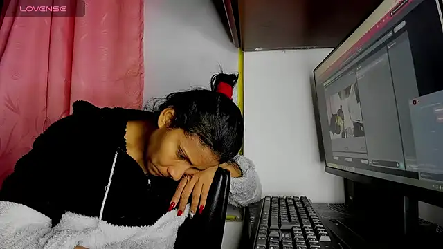 Nenita Hot  online show from September 8, 8:52 pm