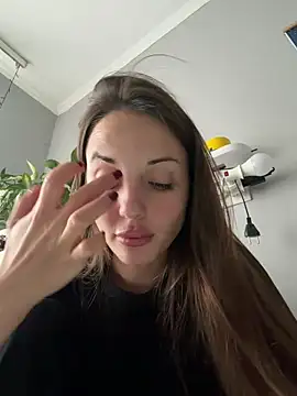 AmiLavs online show from December 22, 11:35 am