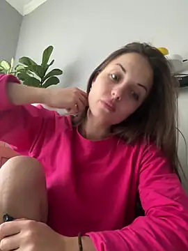 AmiLavs online show from December 15, 11:15 am