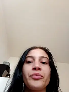 Virgin Pussy Love online show from May 28, 1:20 pm