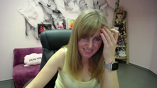 Hot Milady online show from November 5, 8:52 am