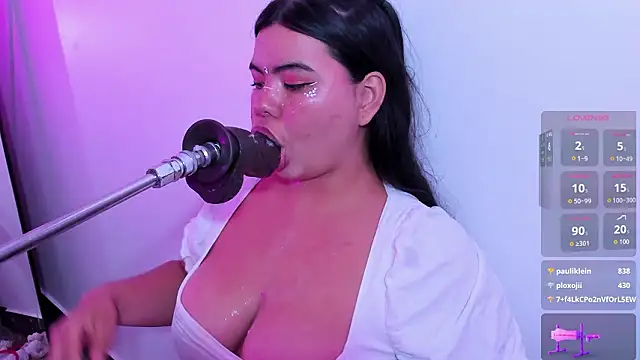 klhoe boobs online show from March 29, 8:46 am