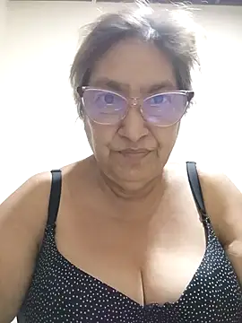 florecita69 online show from May 3, 1:20 am