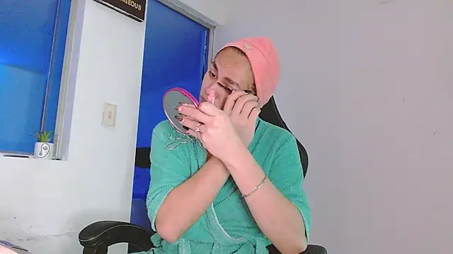 giuliana andrade online show from March 25, 12:16 am