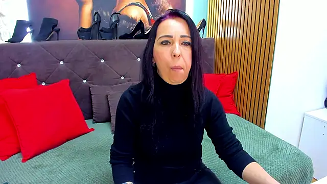 LauraSin online show from March 18, 7:19 pm